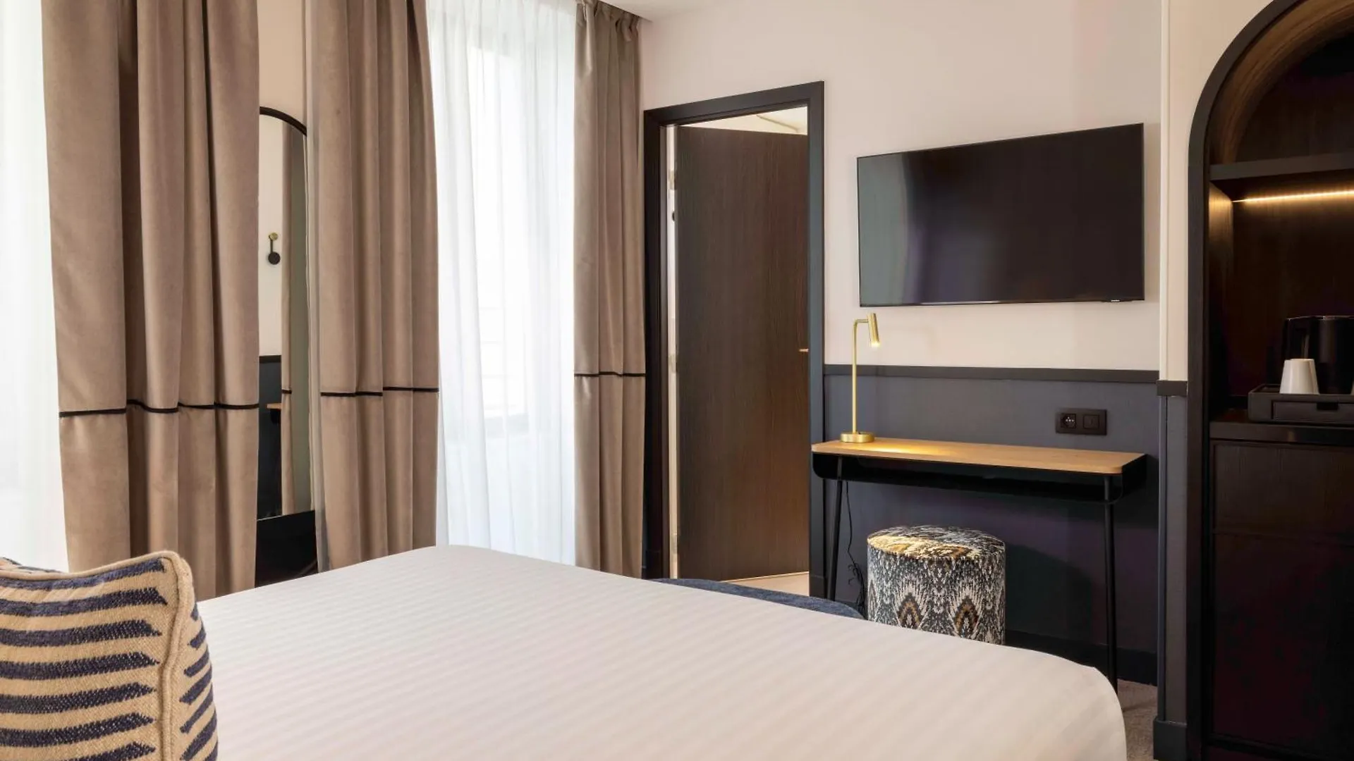 Grand Coeur Latin Hotel 4*